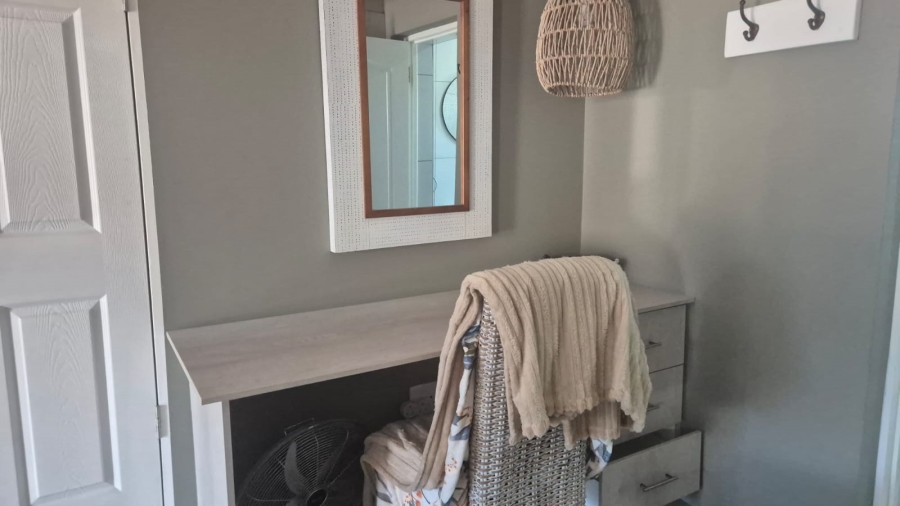 To Let 1 Bedroom Property for Rent in Hartenbos Heuwels Western Cape